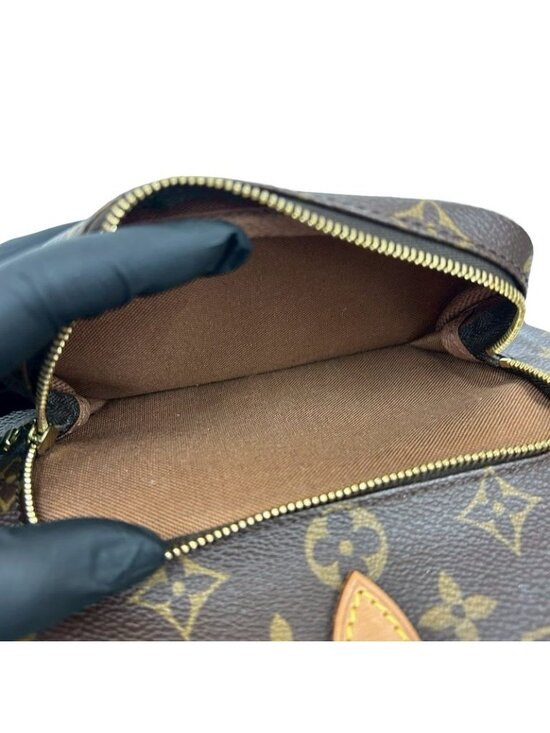 Louis Vuitton Vintage Montsouris MM Monogram Leather main image 4